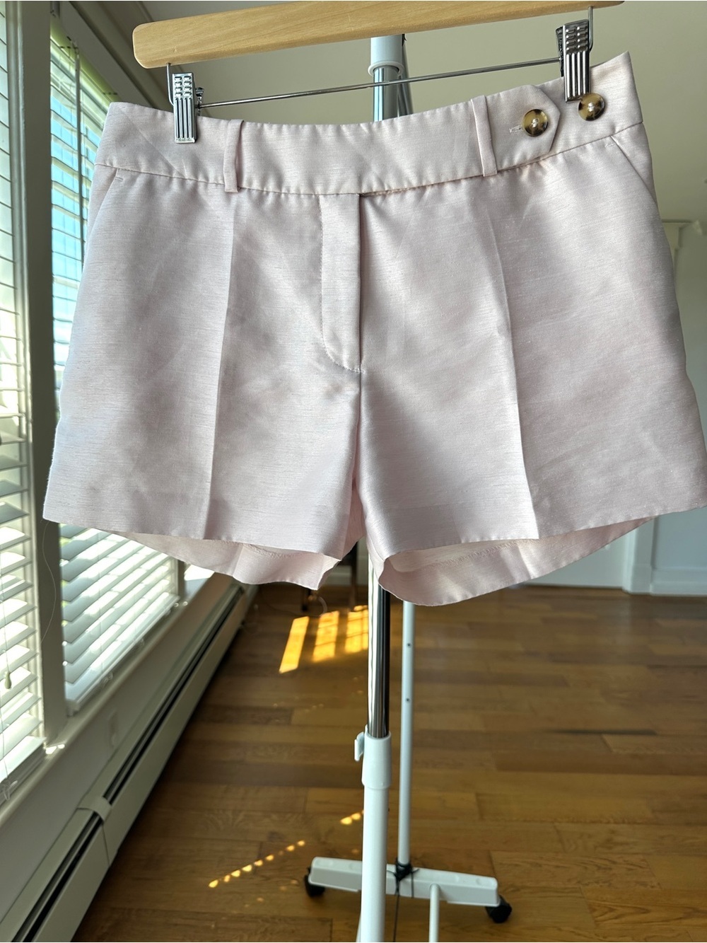 H&M Light Pink Pleated Dress Shorts, High Waisted, Short Inseam